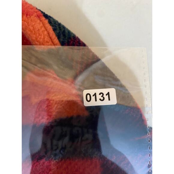 Signature Studio Women's Fleece Beanie OS Pink Red Black Winter Hat - Picture 4 of 5